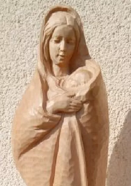 Drevorezba - Panna Mária s dieťaťom v náručí